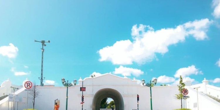 Plengkung Gading